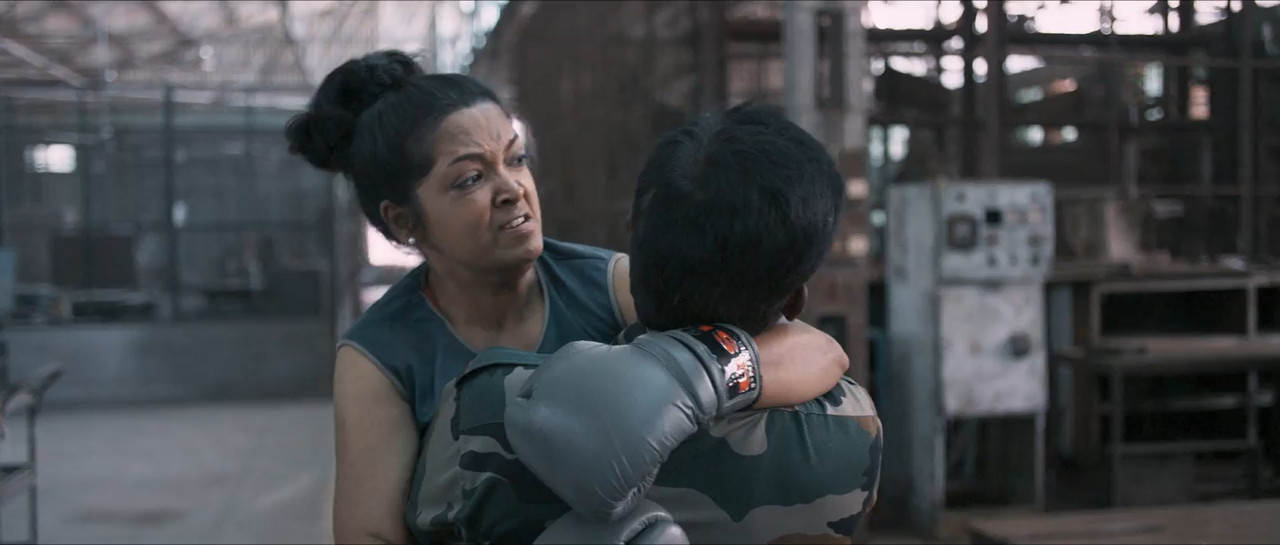 Tamizh Padam 2 2018 WebRip [Tamil] 480p, 720p ESub Screenshot