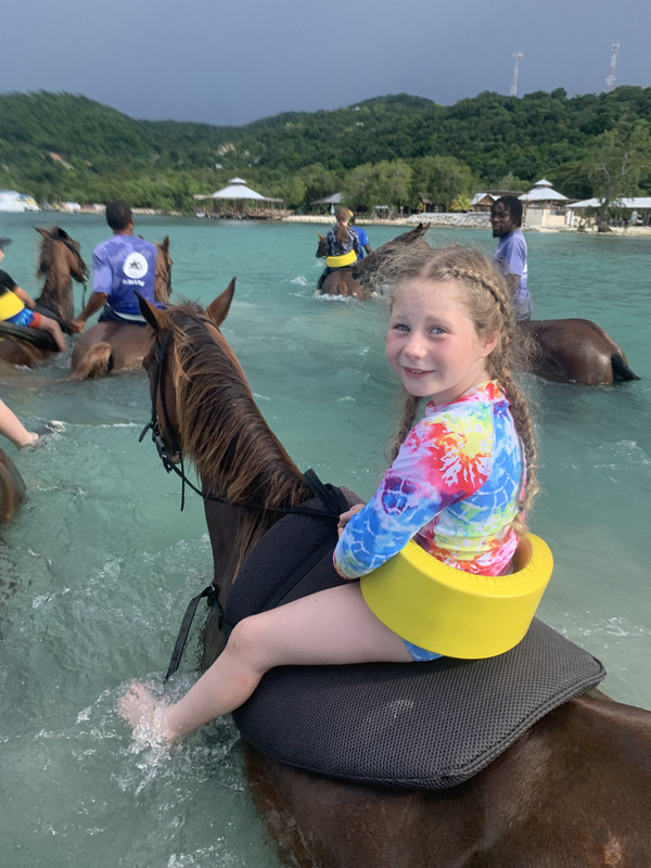 BCE546BD-4314-482C-A7B6-75409295DFF7