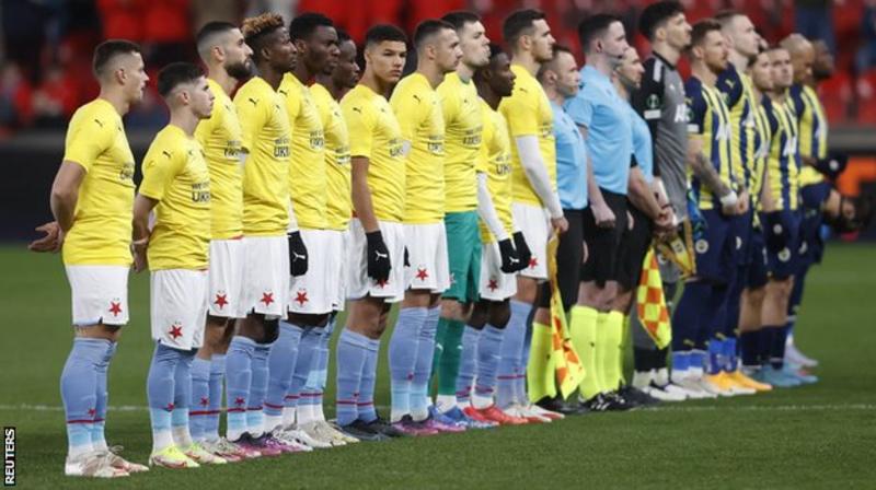 Conflicto en Ucrania: clubes, jugadores y aficionados europeos muestran su apoyo