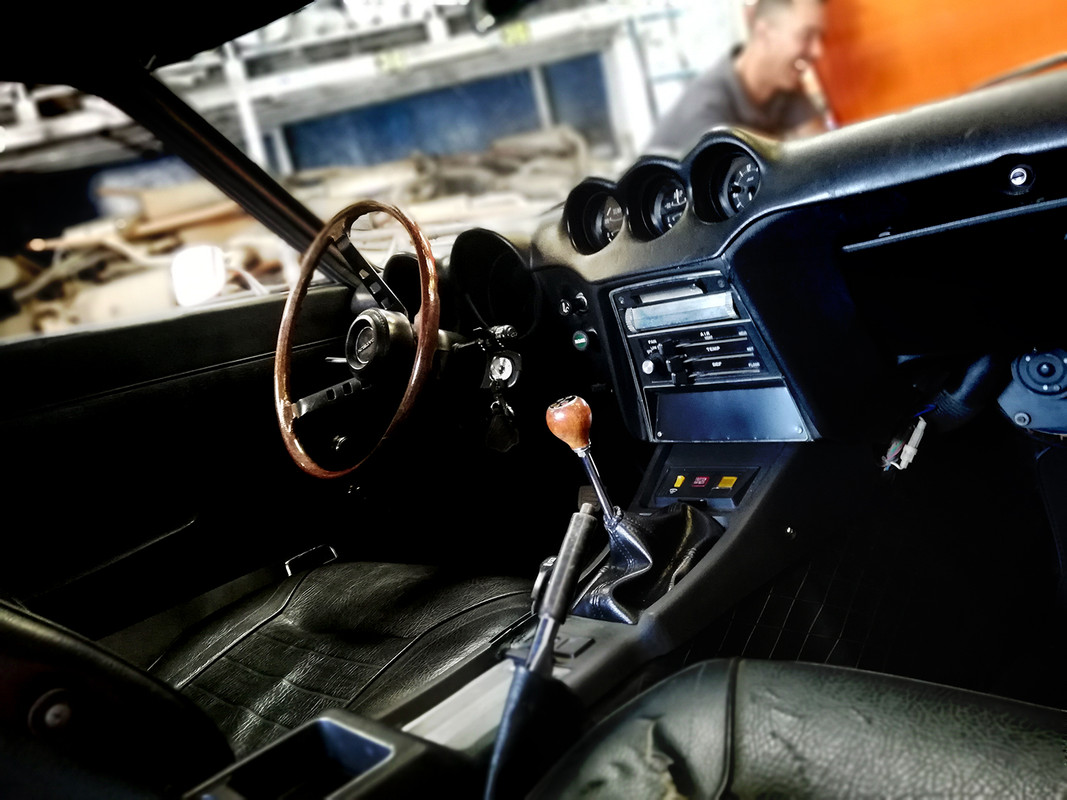 DATSUN_240Z_EA2206-9