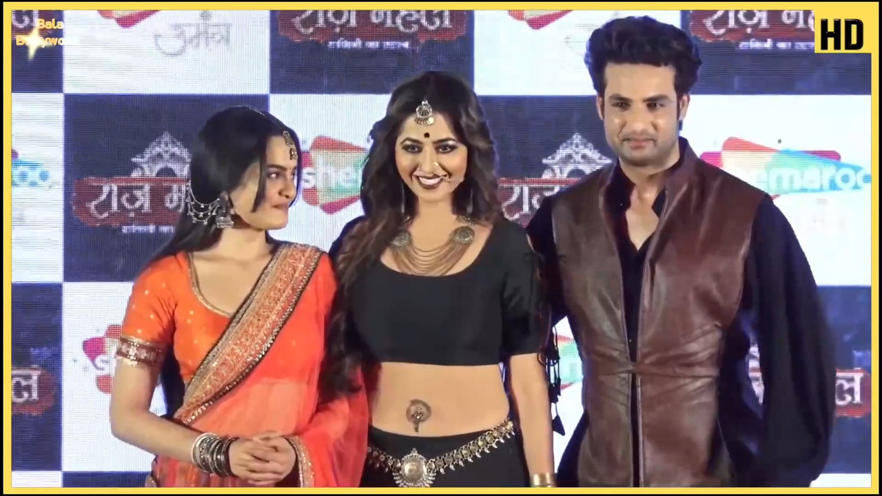 Ridhima tiwari sexy open anvel show.mkv_snapshot_02.40.514