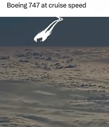 Boing B747 auf Reisegeschwindigkeit gefilmt