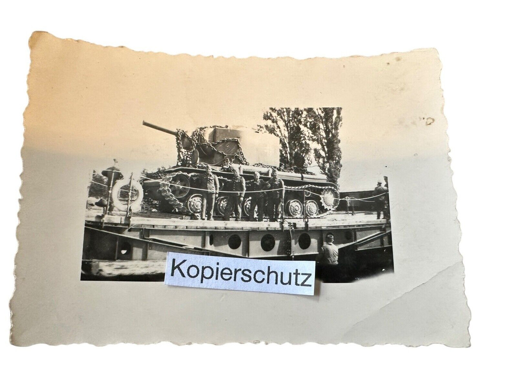 Altes Foto-Panzer-Tank-Brücke-WW2