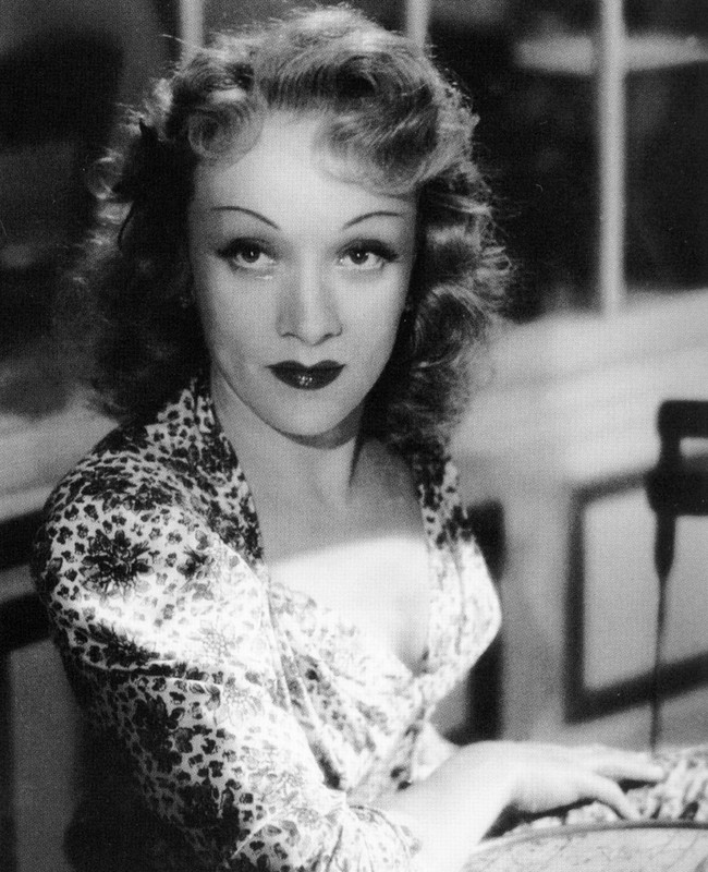 Marlene_Dietrich_d21