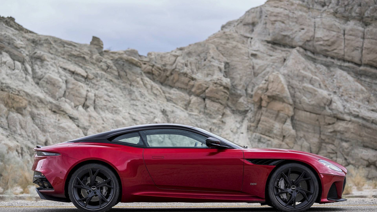2019 Aston Martin DBS Superleggera (14)