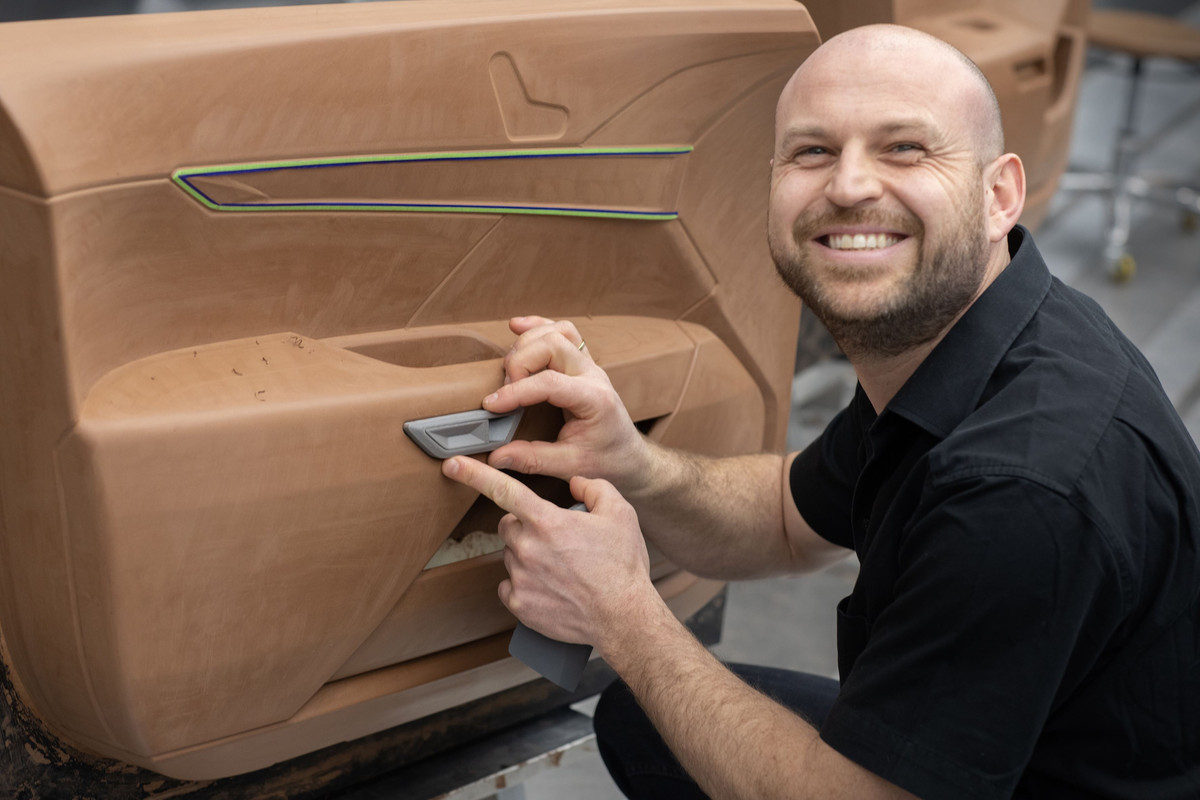 P90458284_highRes_the-new-bmw-7-series