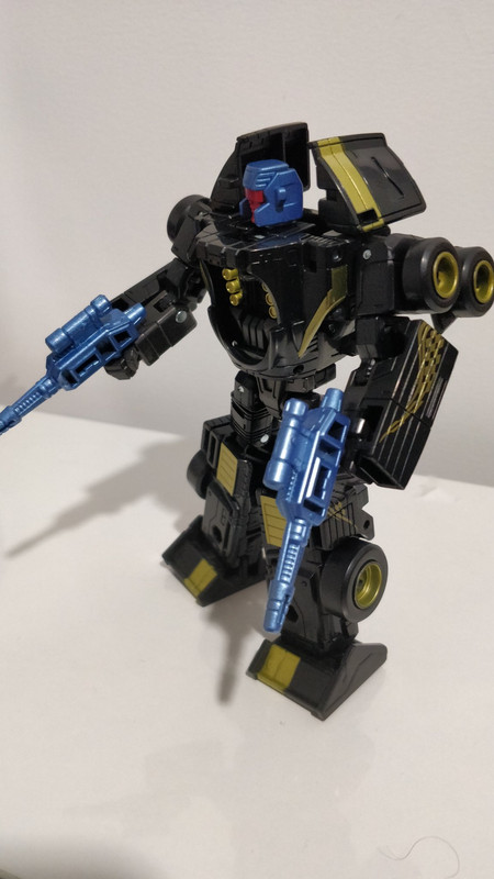 01-Velocitron-G2-Universe-Shadowstrip