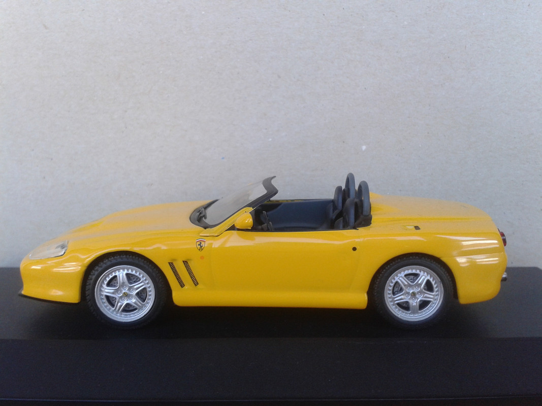 2001 Ferrari 550 Barchetta (Ixo - nº 24 Ferrari RBA) (10)