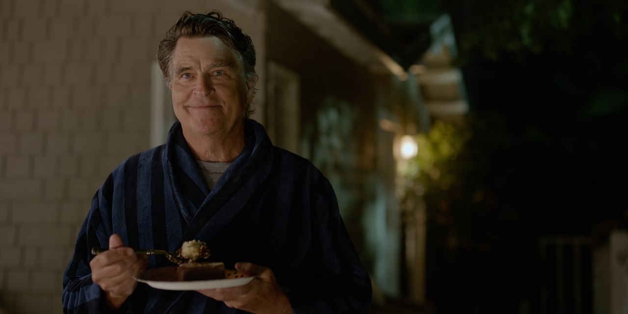 Shrinking.S02E10.Changing.Patterns.2160p.10bit.ATVP.WEB-DL.DDP5.1.HEVC-Vyndros.mkv_snapshot_32.44_[2