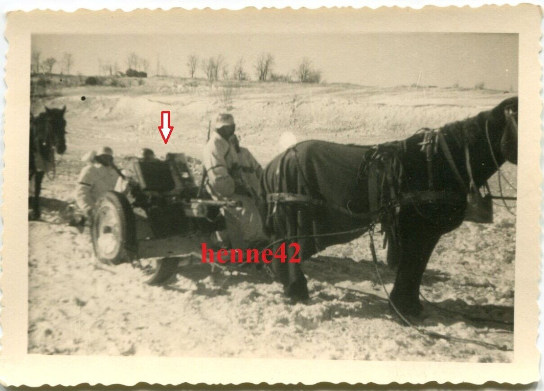 Foto Wehrmacht Dt. Pak Geschütz komplett weiß getarnt Bereitstellung Winter