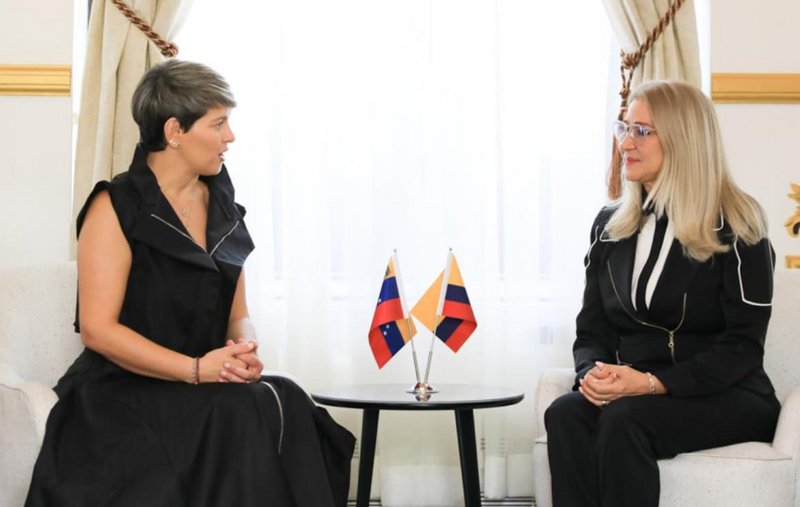 Verónica Alcocer García y Cilia Flores Verónica Alcocer García y Cilia Flores