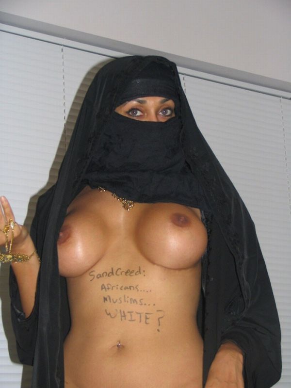 C:\Users\lenovo\Pictures\Saved Pictures\muslim woman\arab_hijab_-335.jpg