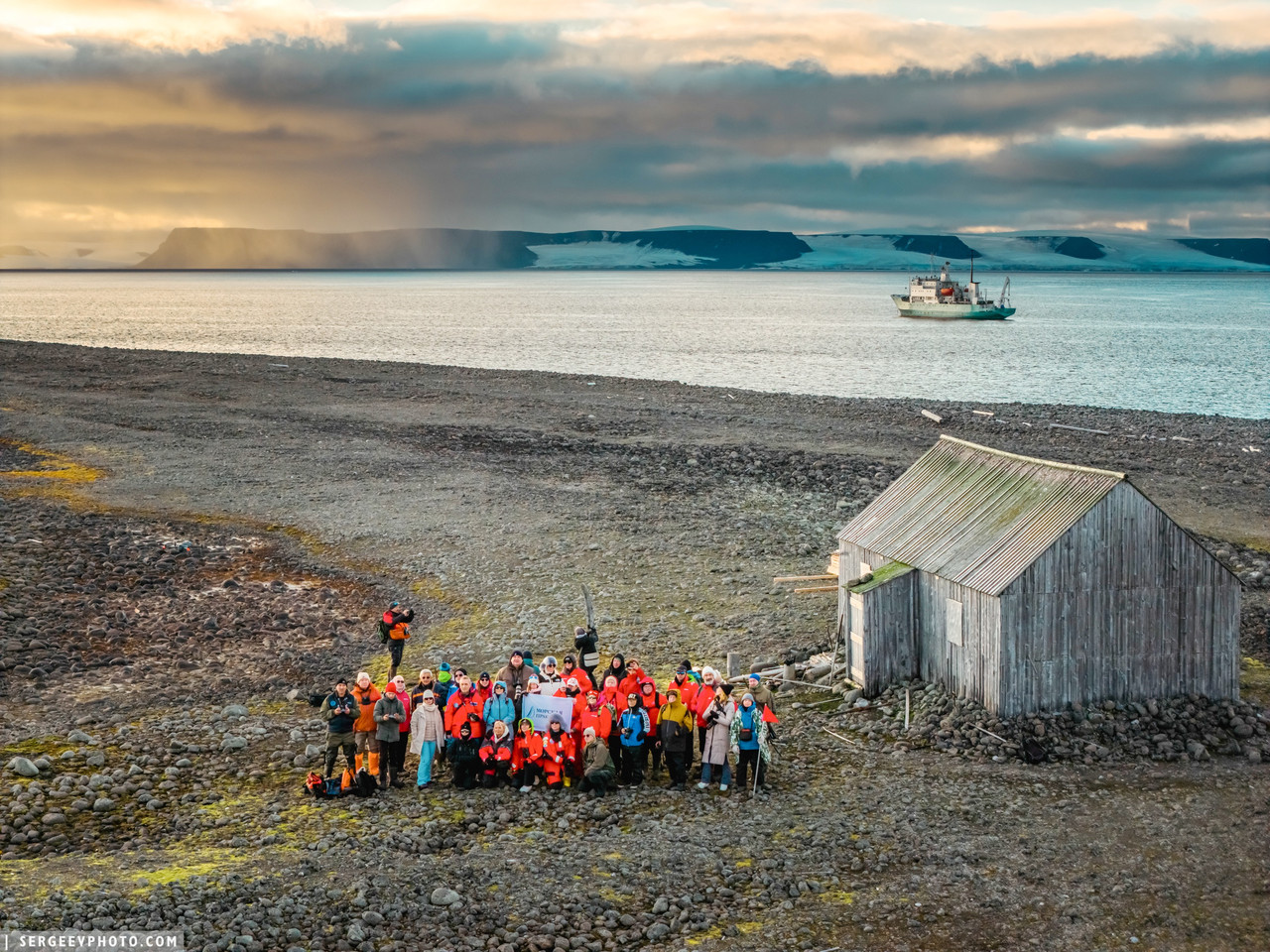 ЗФИ наша фото у дома эйры 1