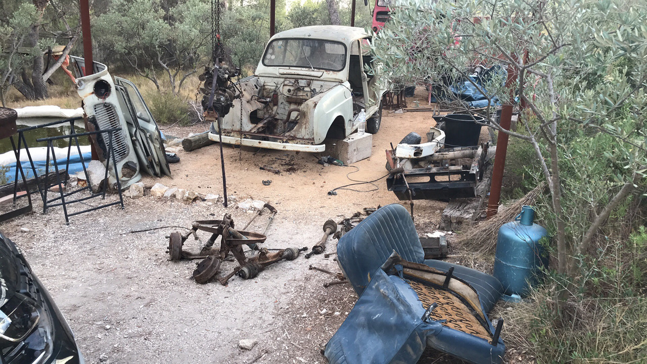 1B539699-9E84-4681-817E-A39F5DCDD7D8