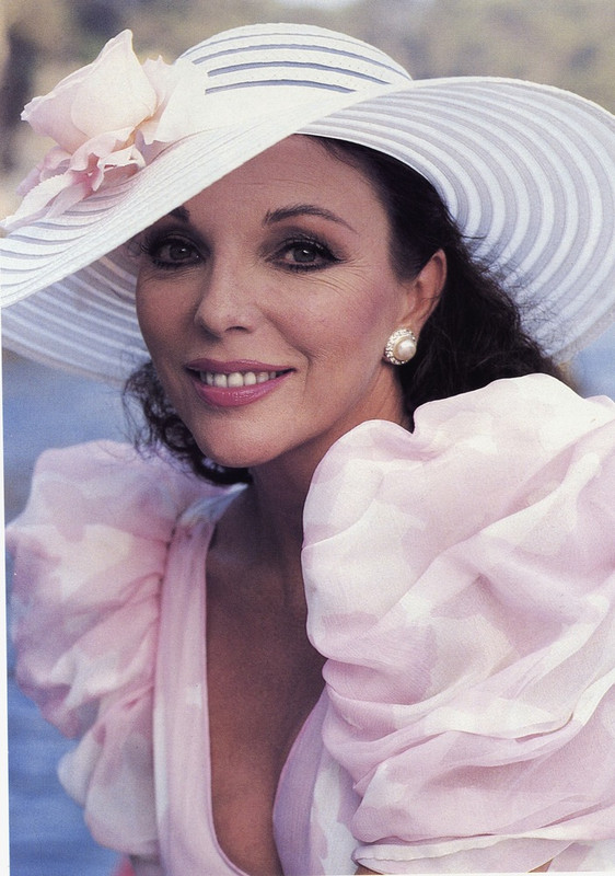 Joan_Collins_f24