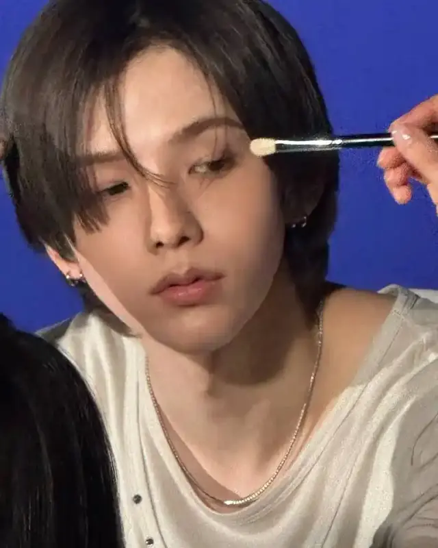 weverse_20250627200725-2_copy_768x960