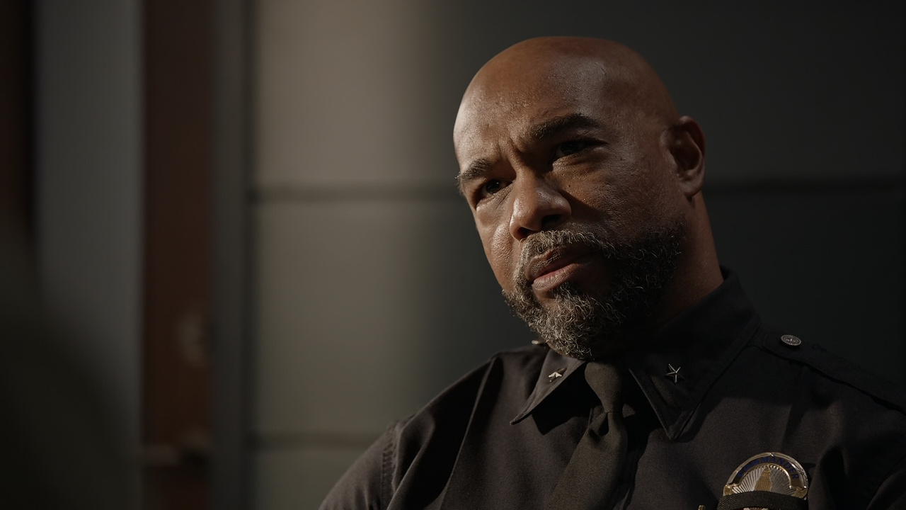 The.Rookie.S03E01.Consequences.1080p.10bit.AMZN.WEB-DL.DDP5.1.HEVC-Vyndros.mkv_snapshot_20.05_[2021.