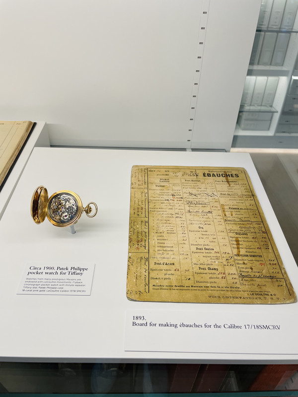 2121A3B6-3642-40EC-98DE-813CEB2CE6B1