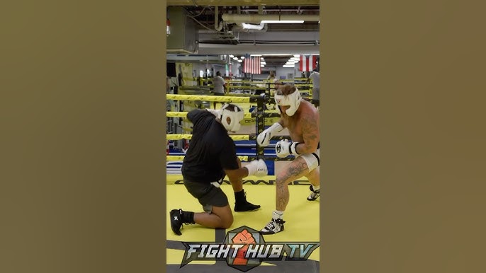 Джейк Пол събори боксьор от тежка категория и се закани на Майк Тайсън