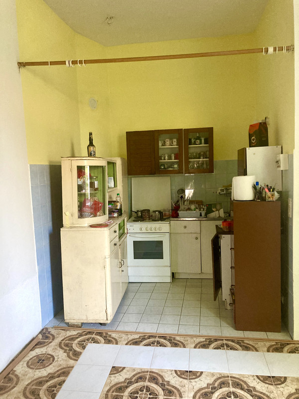 E1F9975B-0264-4C0E-AC66-428F41E8EF11