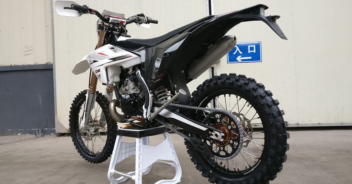 Chinese_TSE250R_two-stroke_Static_Enduro21_560