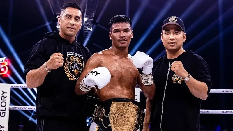 Шефът на ONE изкушава шампион на GLORY с много по-добра заплата