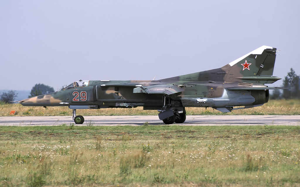 296 APIB Mig-27D 29 Red_61912555170_18.08.92 CLOFTING 2