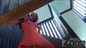 [Image: Voyeur16085091405.jpg]