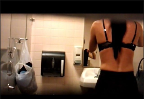 [Image: Voyeur12865074602.jpg]