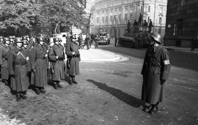 Bundesarchiv_Bild_101I-680-8283A-07A,_Budapest,_