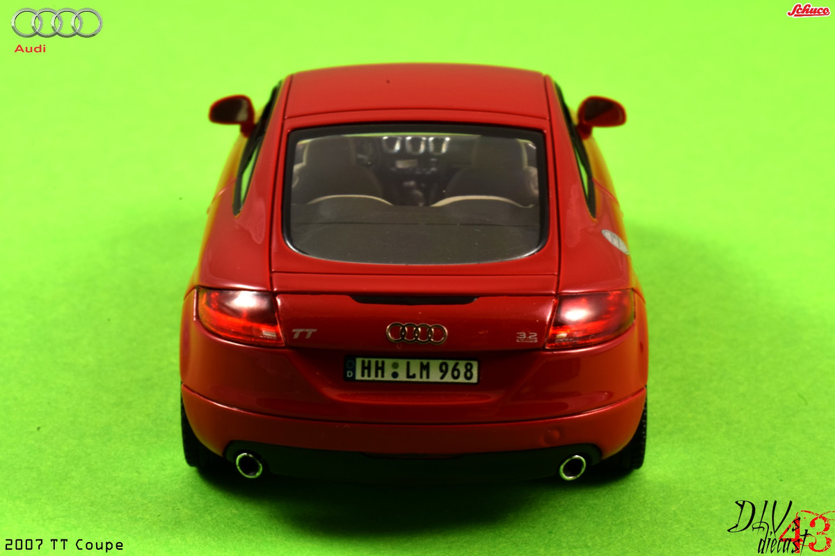 Audi_TT_Coupe_Schuco (4)