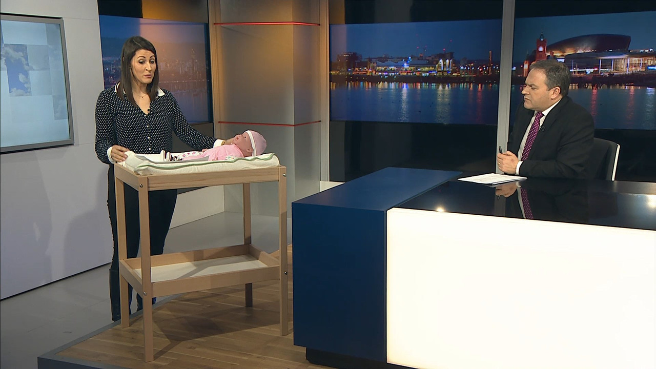 06 February - 18.00.00 - ITV News London. The latest news and we