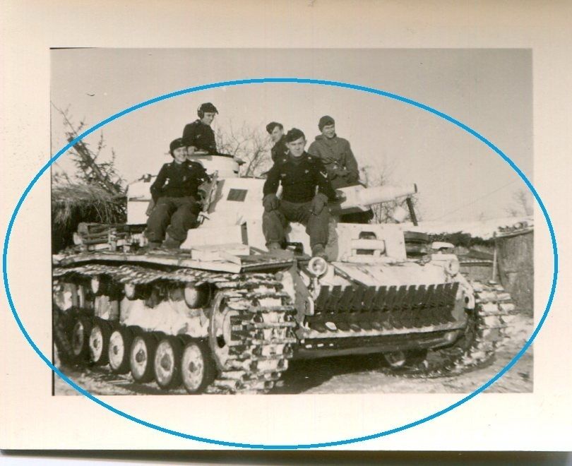 WW II Deutscher Panzer Sturmgeschütz in Winter T
