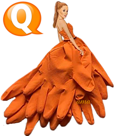 Un Traje Hecho de Guantes de Goma  Q