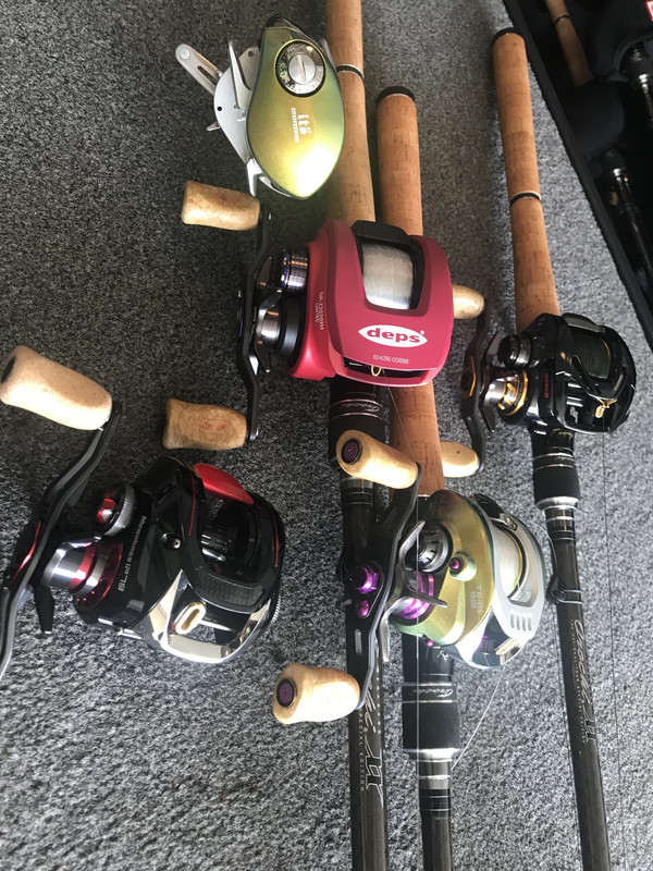 6A6933E6-1153-4C42-B5D3-0E4E3A4EDEAA