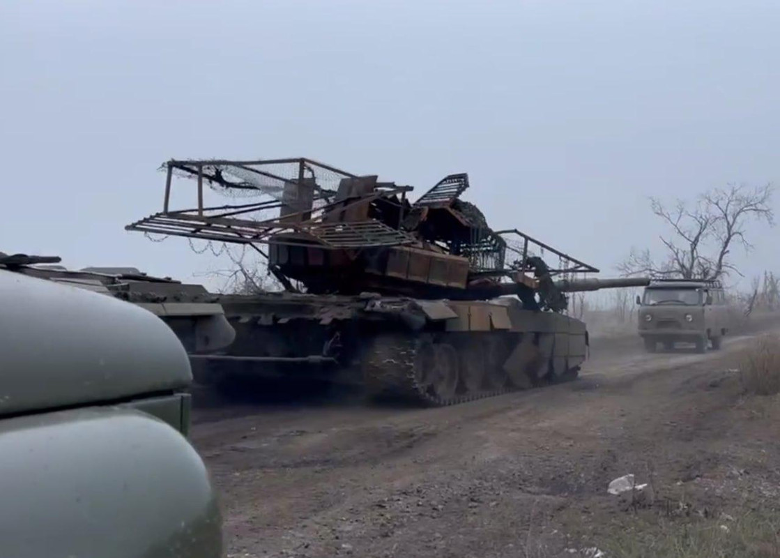 1016 T-72B3 Obr. 2022 destr 02 01 25