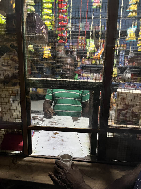 A06CD66B-5668-4FF0-B590-9F38FFAE2969