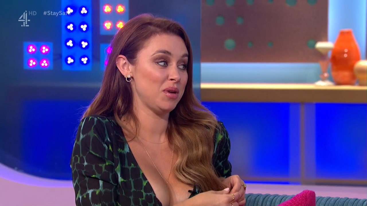 Una Healy 160820.mp4_snapshot_04.47_[2020.08.16_21.48.30]