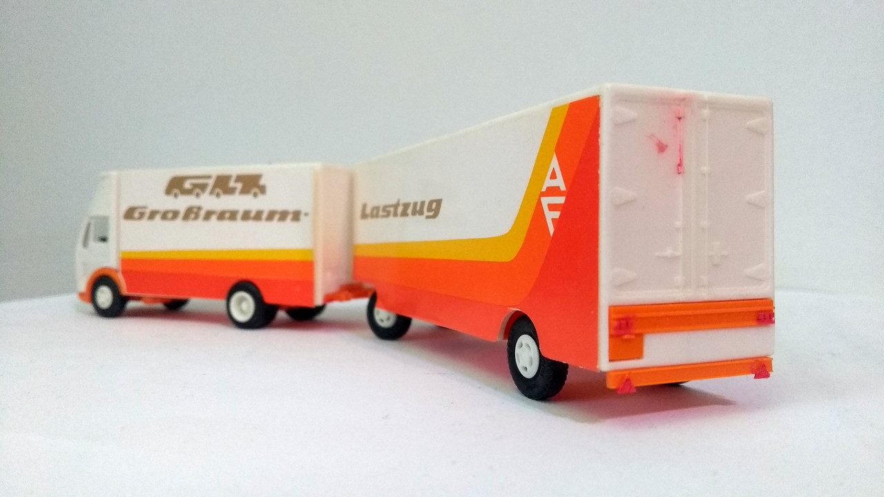 Mach (2352)