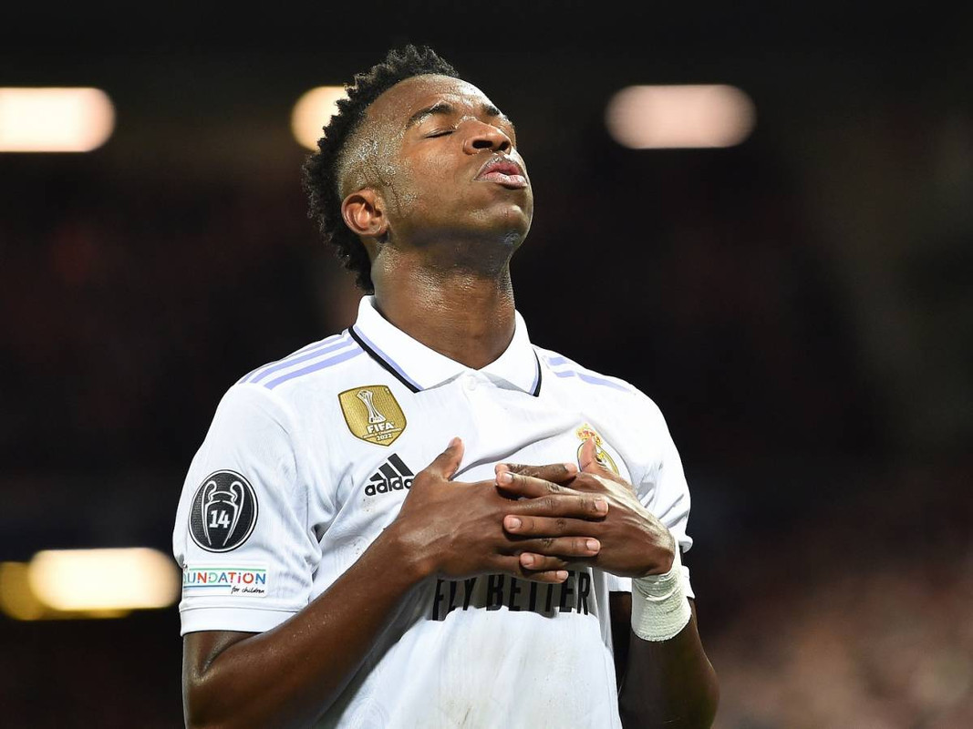 vinicius-63f5376141063