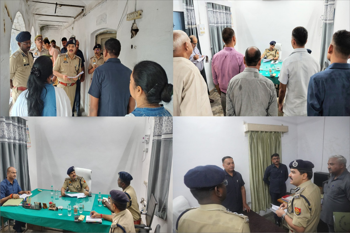 डीआईजी झांसी द्वारा स्थानीय अभिसूचना इकाई जनपद झाँसी का प्रस्तावित वार्षिक निरीक्षण के दौरान समीक्षा कर दिये गये आवश्यक दिशा निर्देश