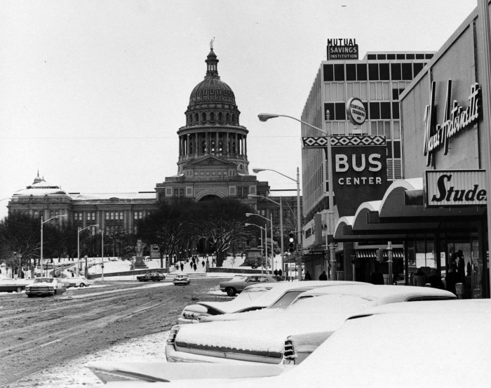 AustinTX_02_2000-700x553