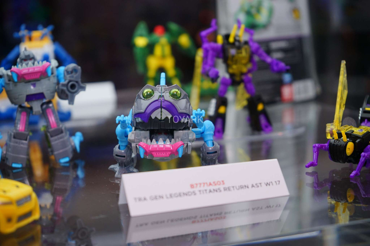 SDCC-2017-Hasbro-Transformers-034