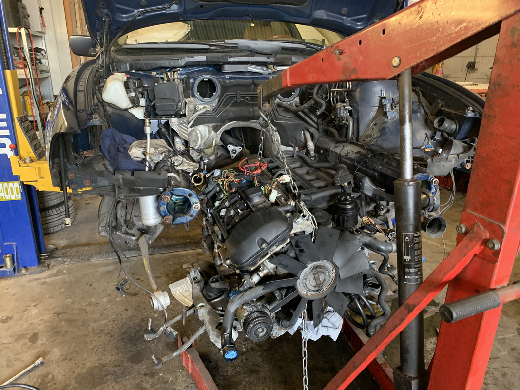 F6E6AF87-CC1E-4236-A715-2CC3CCD087C8