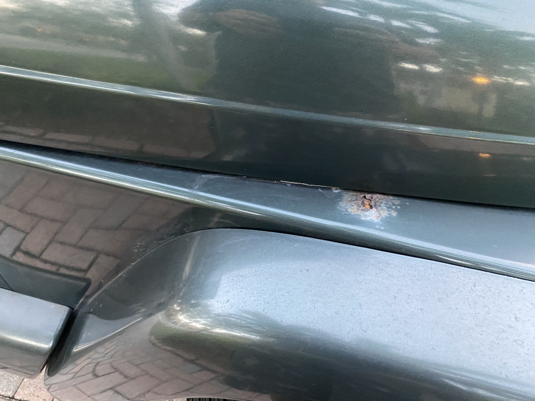 88AAD9A6-2265-4F3F-BCDE-94F2808D08B2