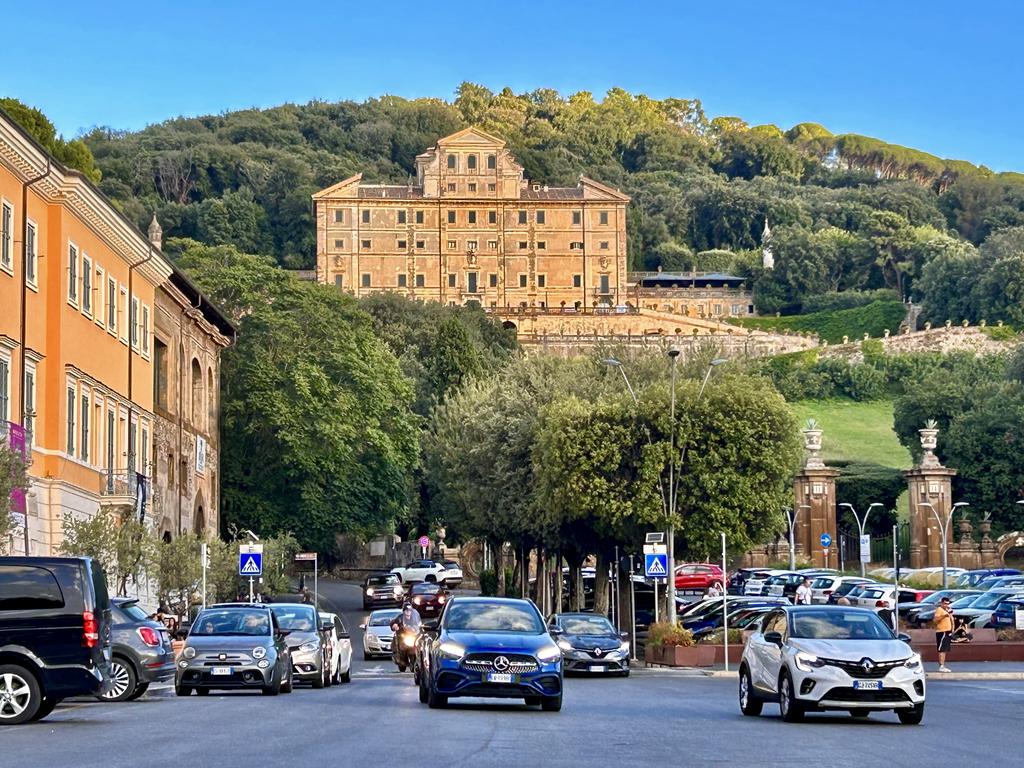 Жаркий сентябрь на побережье Тирренского моря.