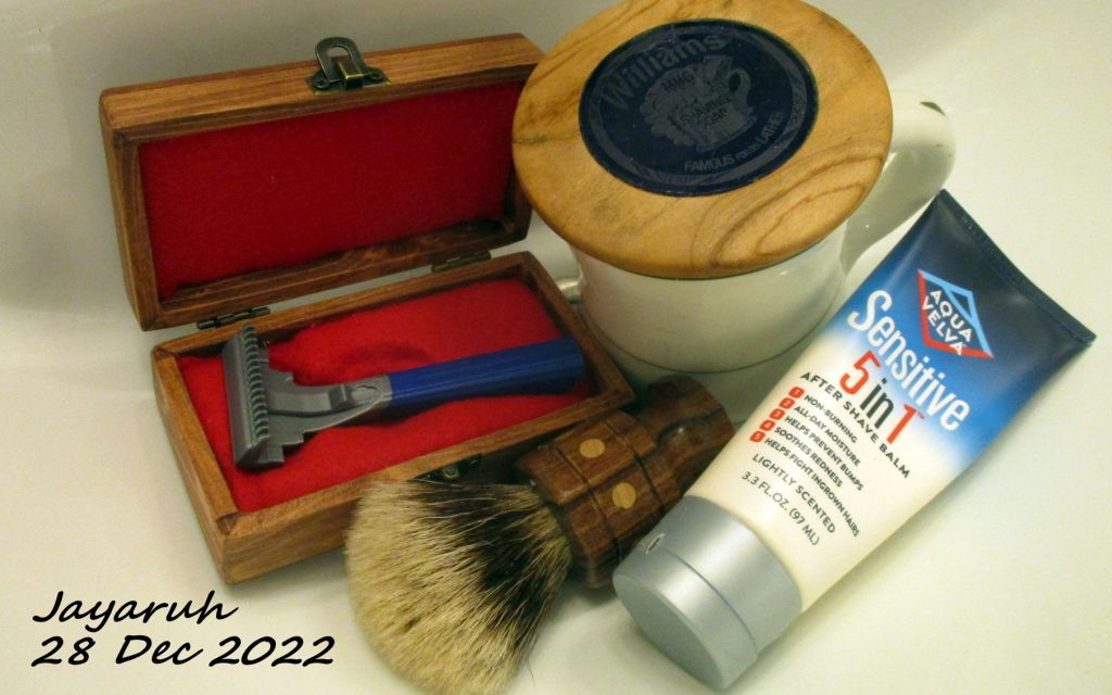 [Image: sos221228.jpg]