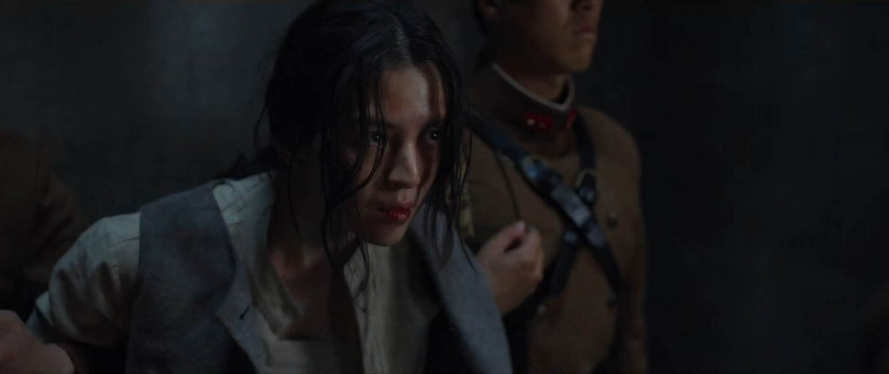 Gyeongseong Creature (2023) Season 1 [Hindi + Tamil + Telugu + English] WebRip 480p, 720p ESub - Complete Screenshot