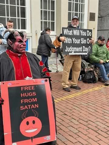 579360627-122160275168833138-12581526769