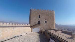 Castillo patio 1